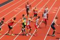 Pistorius waits at the change over not aware his colleague has fallen down / Photo: LOCOG