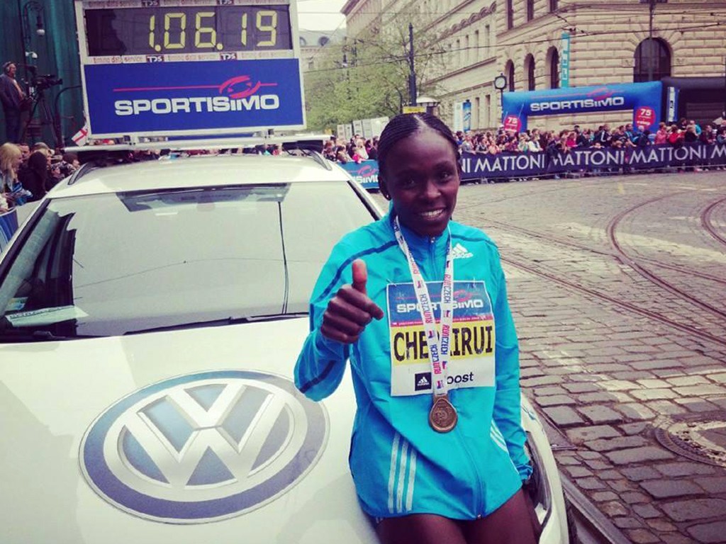 Joyce Chepkirui breaks course record in Prague with 66:19