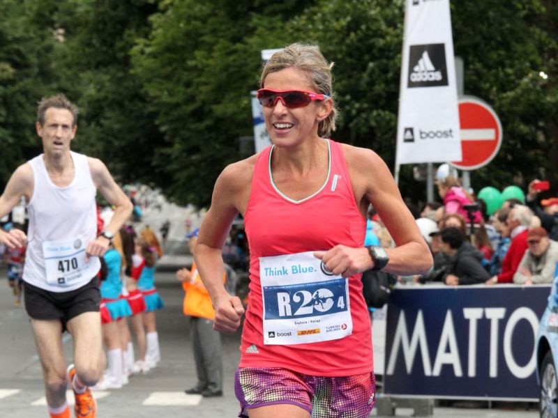 Elana Meyer running in Prague on Sunday / Photo Credit: Volkswagen Prague Marathon