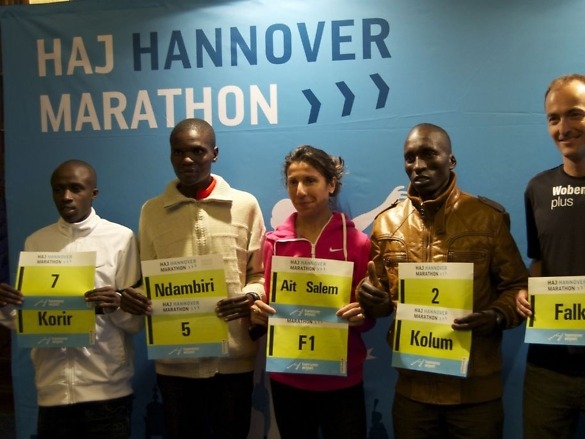 Ronald Korir, Josphat Ndambiri, Souad Ait Salem, Benjamin Kolum and Falk Cierpinski (from left to right) during a press conference in Hannover. Photo Credit: Cecilia Wenig / HAJ Marathon Hannover