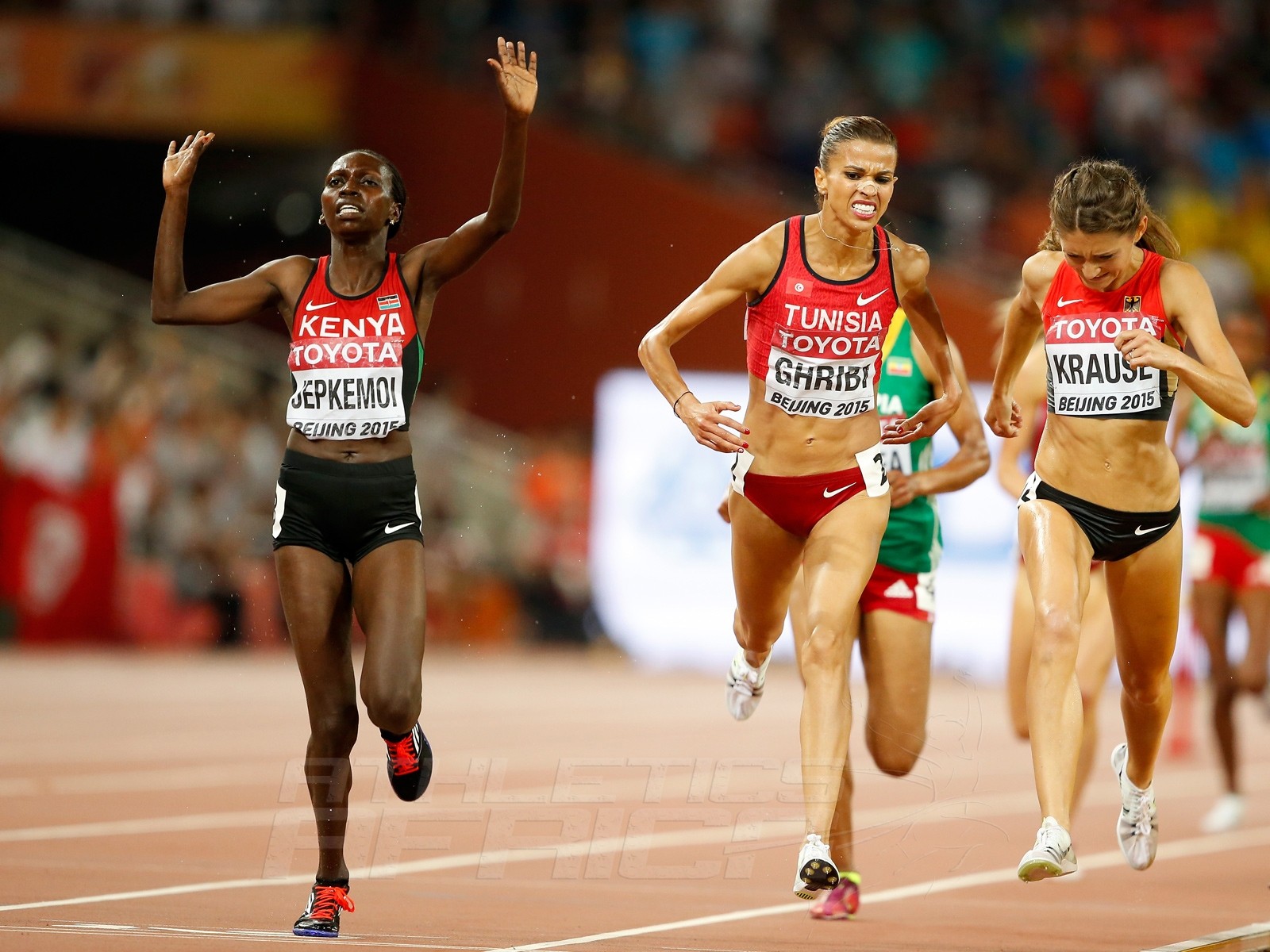 Habiba Ghribi of Tunisia and Kenyan Hyvin Kiyeng on day 5 at the 2015 IAAF World Championships in Beijing, China / Photo credits: Getty Images for the IAAF