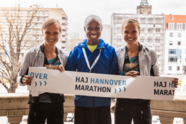 Lusapho April goes for the course record in Hannover