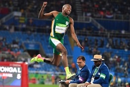 Manyonga debuts 2018 with South African indoor record