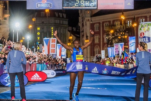 Jepkosgei smashes world 10km record at Prague Grand Prix