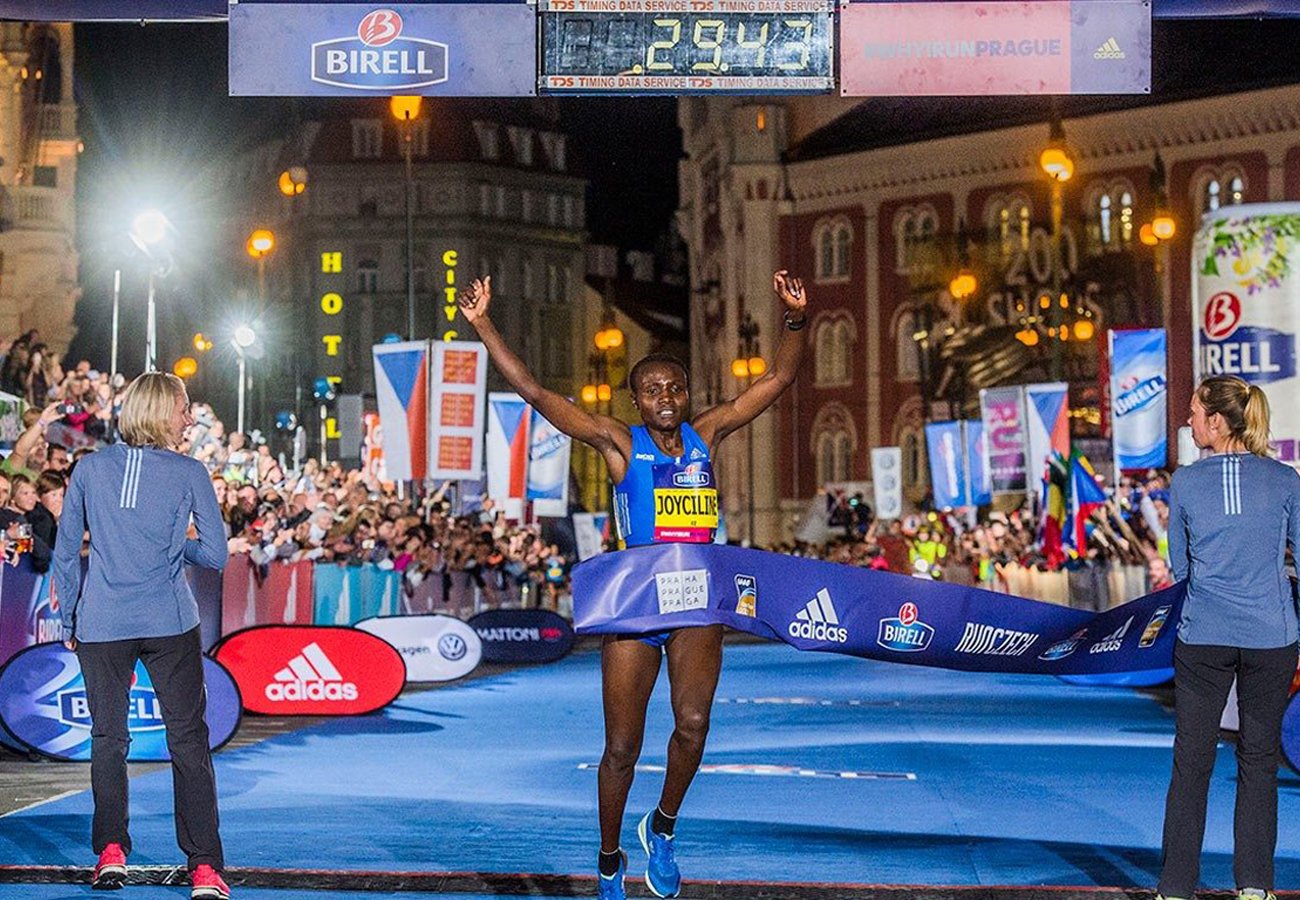 Kenya's Joyciline Jepkosgei broke the world 10km record in 29:43 at the 2017 Birell Prague Grand Prix