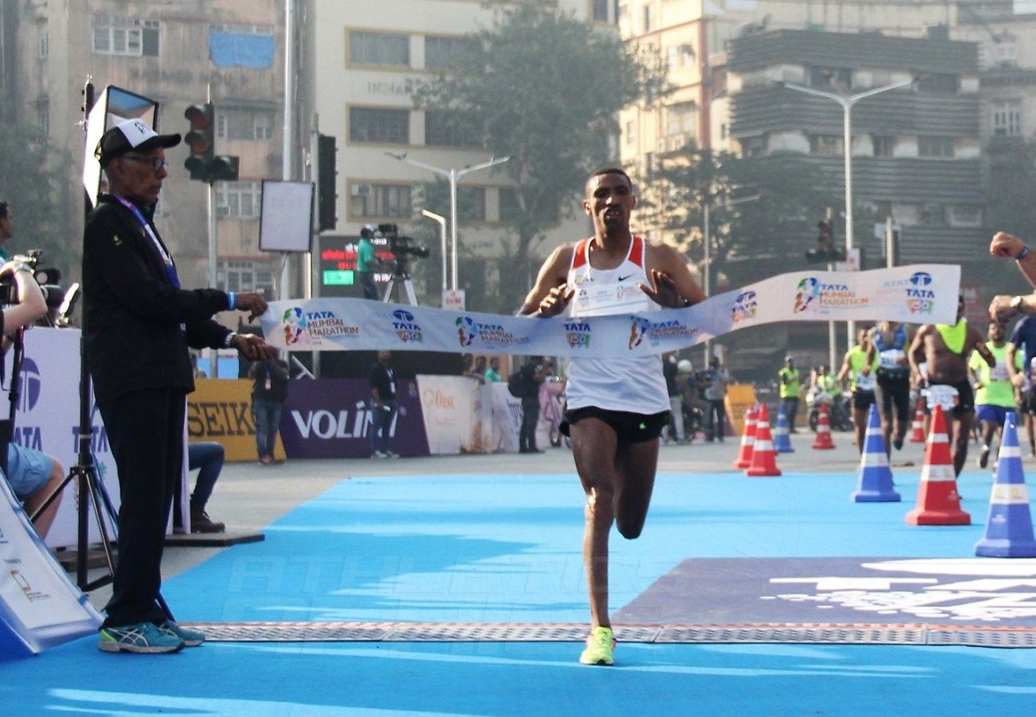 Ethiopia's Solomon Deksisa, men's winner of the Tata Mumbai Marathon 2018 / Photo Credit: Procam International