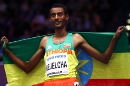 Kejelcha breaks world half marathon record with 57:30 in Valencia