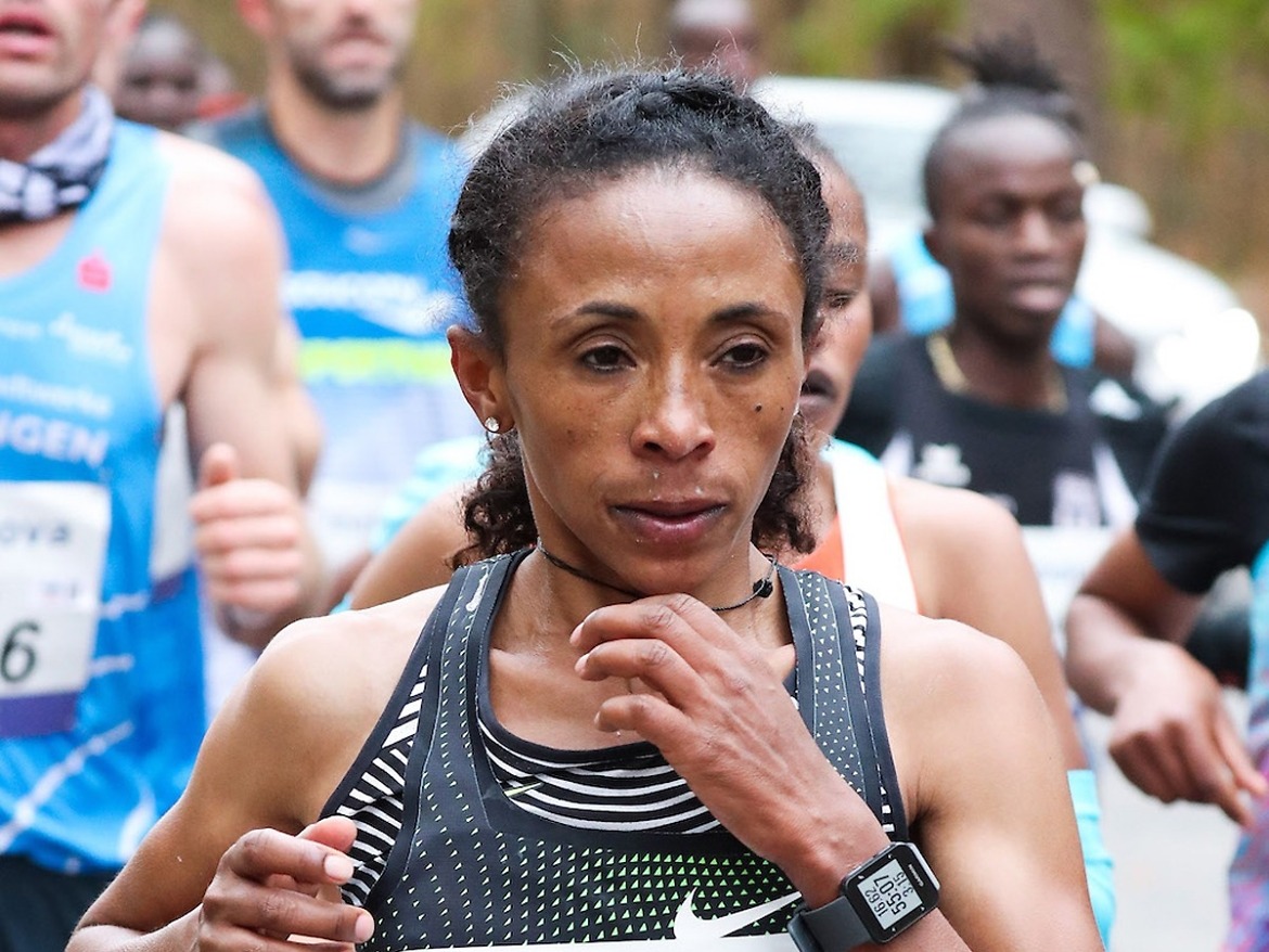 Ethiopia's Meskerem Assefa at the Mainova Frankurt Marathon / Photo credit: photorun.net