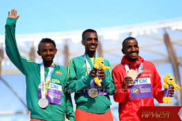 Tamirat Tola leads Ethiopia 1-2 to set World championships marathon record in Oregon