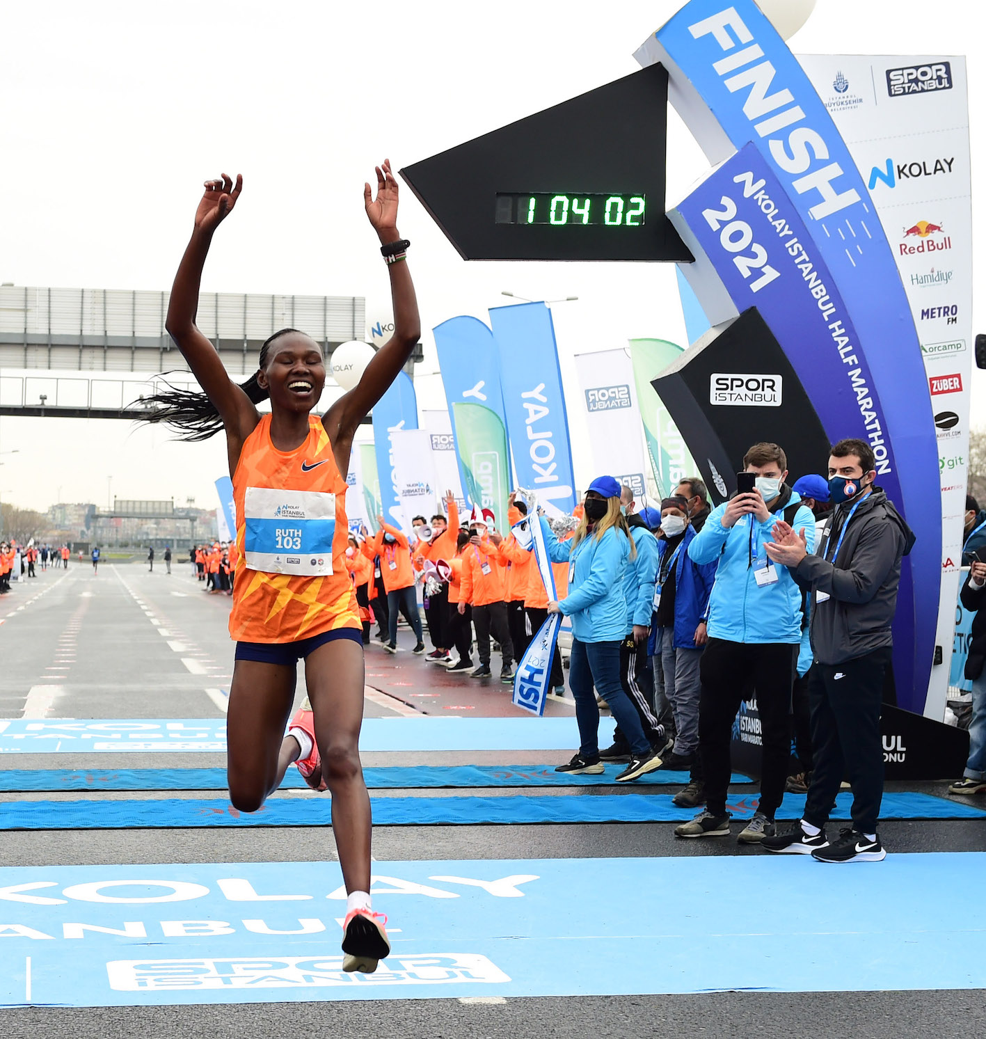 Ruth Chepngetich breaking the world record in Istanbul in 2021 / Photo credit: Spor Istanbul