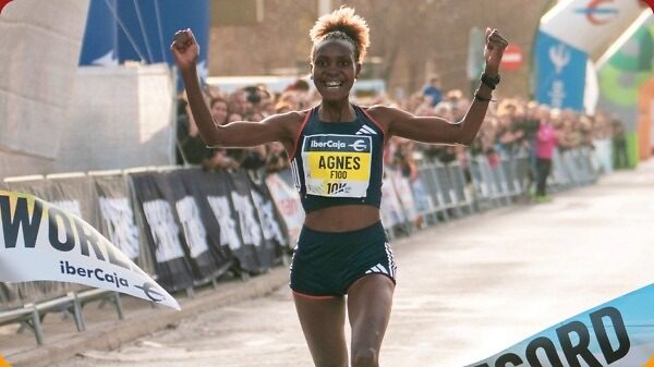 Kenya's Agnes Ngetich winning at the 10K Valencia Ibercaja 2024 / Photo credit: Sportmedia.es