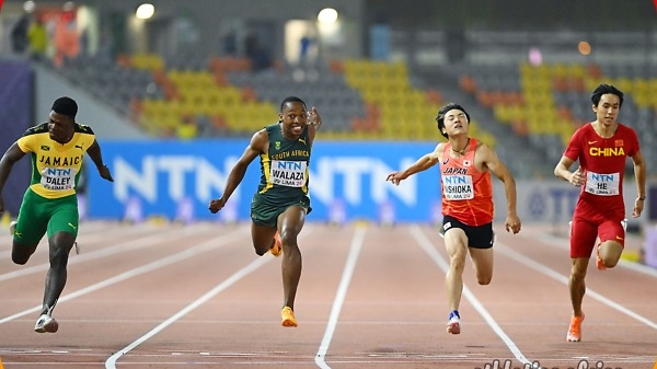 South Africa’s Bayanda Walaza wins gold in the Men's 100m Final at 2024 World Athletics U20 Championships Lima, Peru / Photo credit: Enzo Santos Barreiro for World Athletics