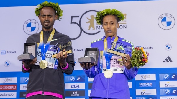 BMW Berlin Marathon winners, Milkesa Mengesha and Tigist Ketema from Ethiopia / Photo credit: SCC EVENTS / Jean Marc Wiesner