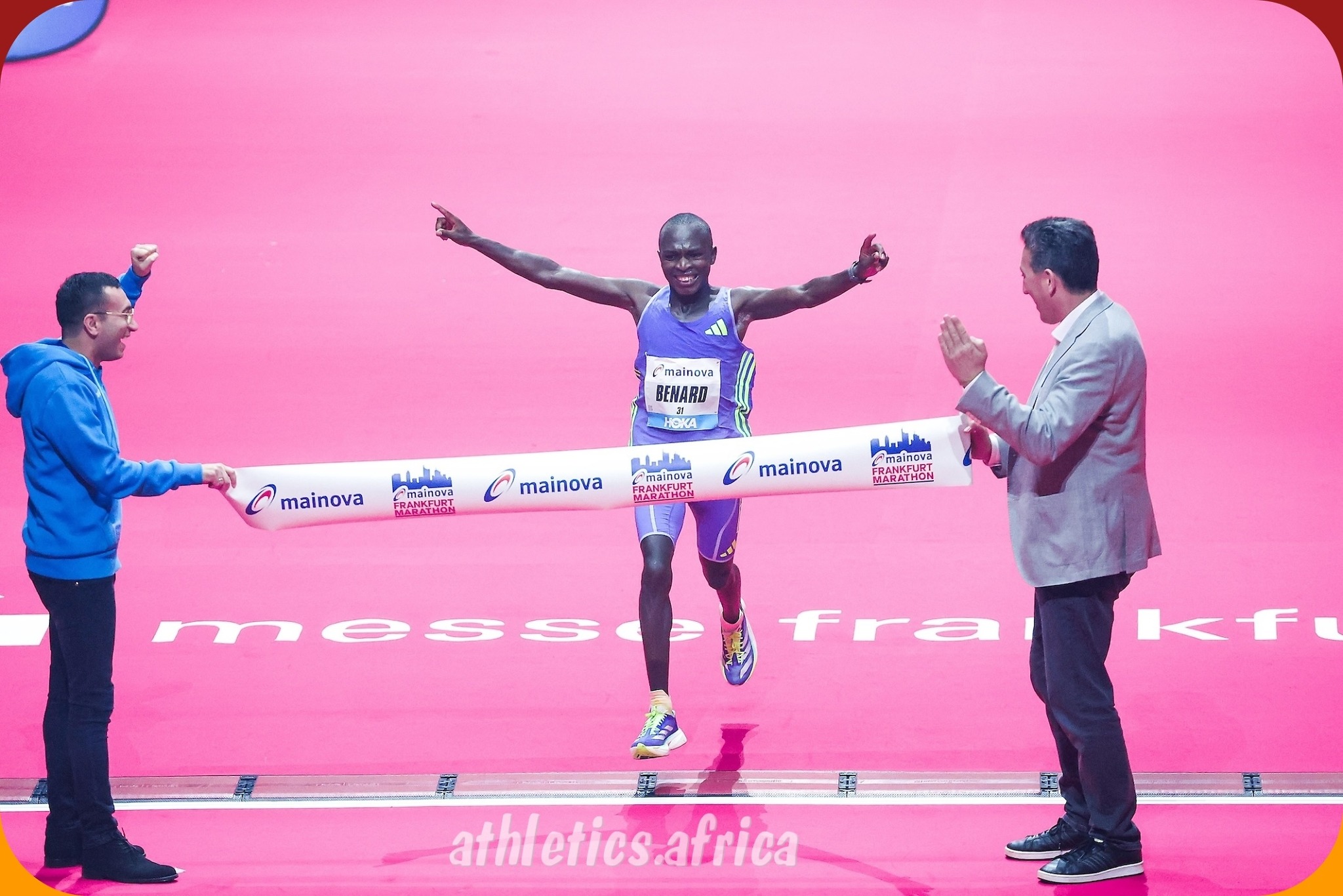 Benard Biwott celebrates at the finish of 41st Mainova Frankfurt Marathon 2024 | Photo credit: Sailer / photorun.net