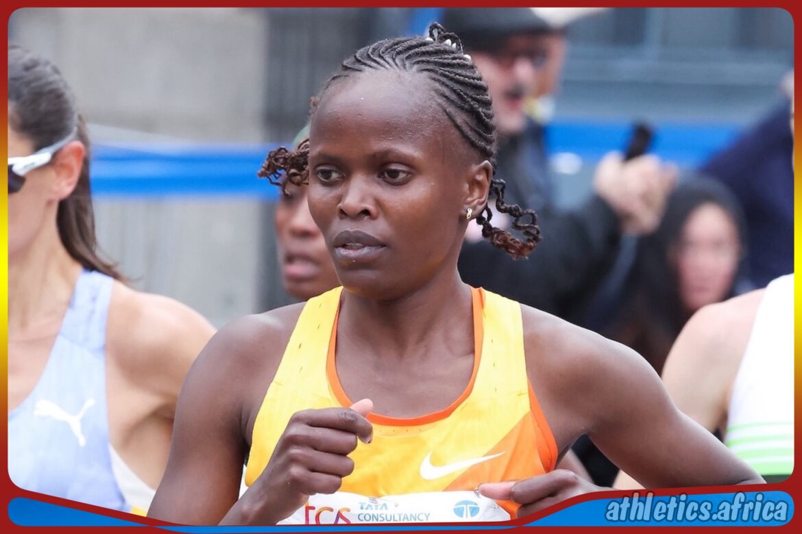 Kenyan Brigid Kosgei broke the marathon world record at the 2019 Chicago marathon / Photo Credit: Sailer / photorun.net