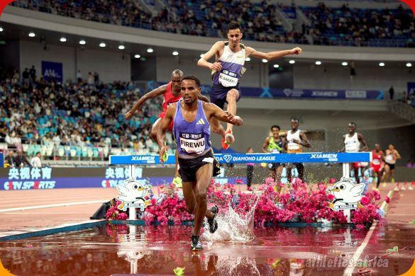 Samuel Firewu sets a meeting record in men’s 3000m SC, taking the win in 8:05.61 at Xiamen DL 2025 / Photo credit: Marta Gorczyska for Diamond League AG