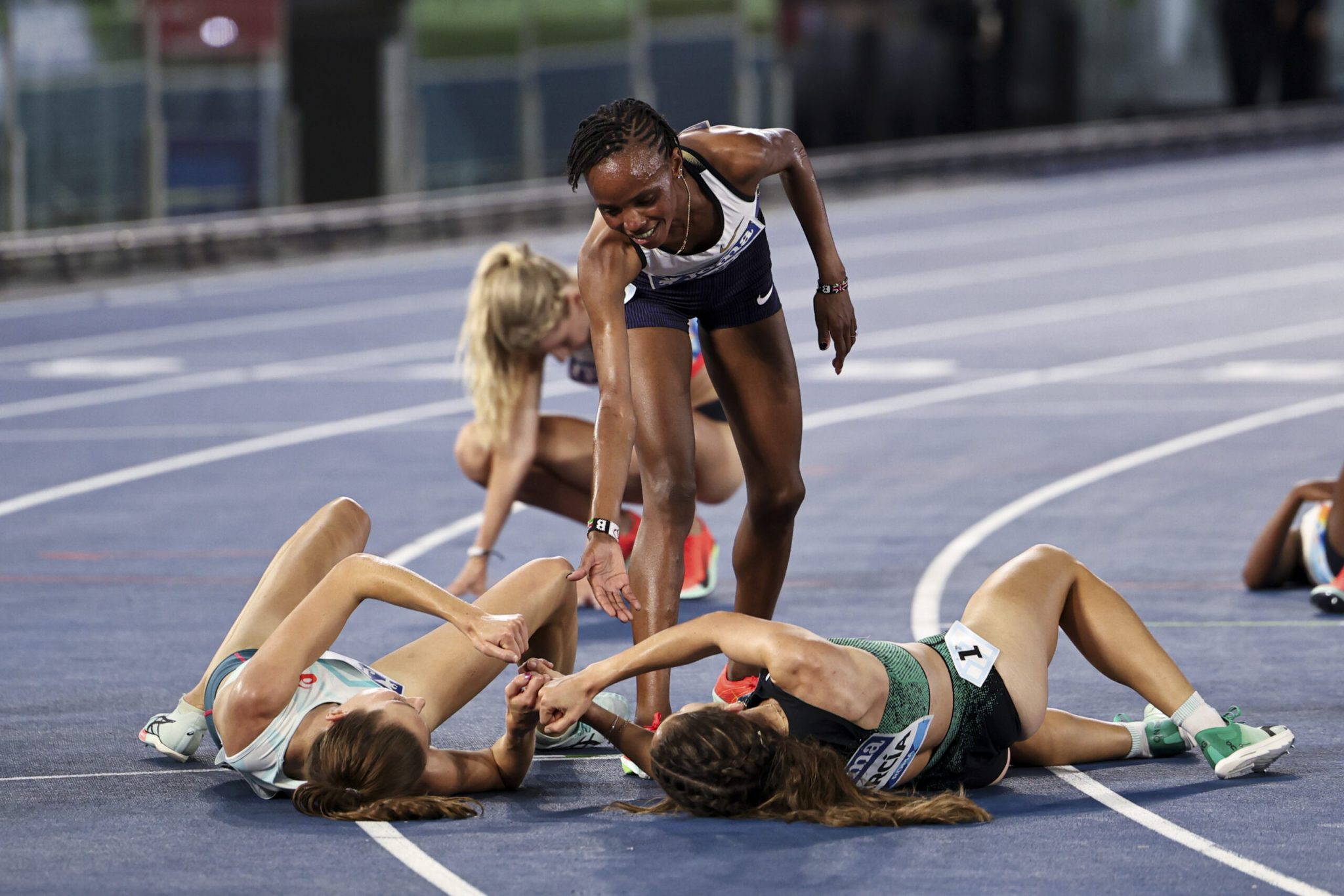 Last woman standing! Kenya’s Beatrice Chebet stormed to the second-fastest women’s 5000m in history at the Stadio Olimpico in Rome on Friday 6 May 2025 / Photo credit: Marta Gorczynska / Diamond League AG