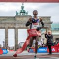 Kenyan Sabastian Sawe winning the GENERALI BERLIN HALF MARATHON in 2023 with 59:00 / Photo credit: SCC EVENTS/Tilo Wiedensohler